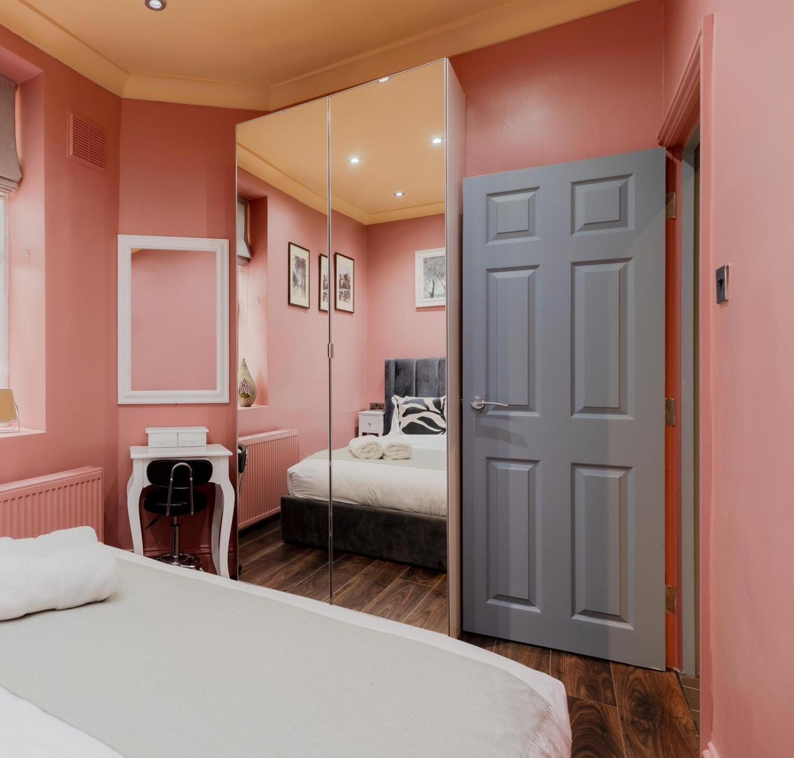Stylish 2 Bedrooms Flat Sleeps 6 & Garden London Zone 2 Cls Central Kültér fotó