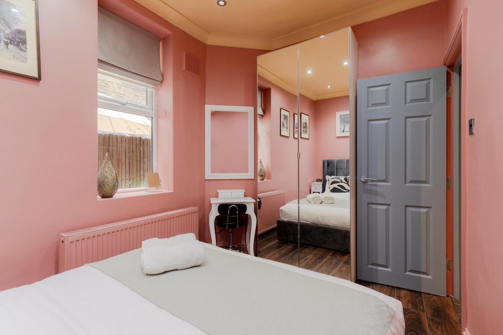 Stylish 2 Bedrooms Flat Sleeps 6 & Garden London Zone 2 Cls Central Kültér fotó