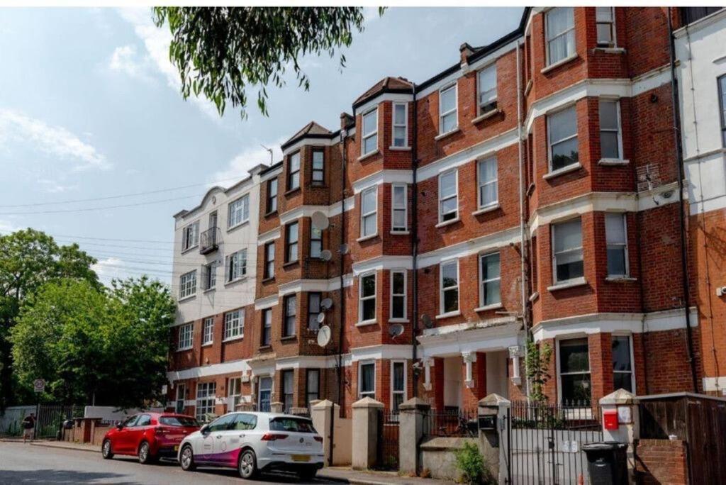 Stylish 2 Bedrooms Flat Sleeps 6 & Garden London Zone 2 Cls Central Kültér fotó